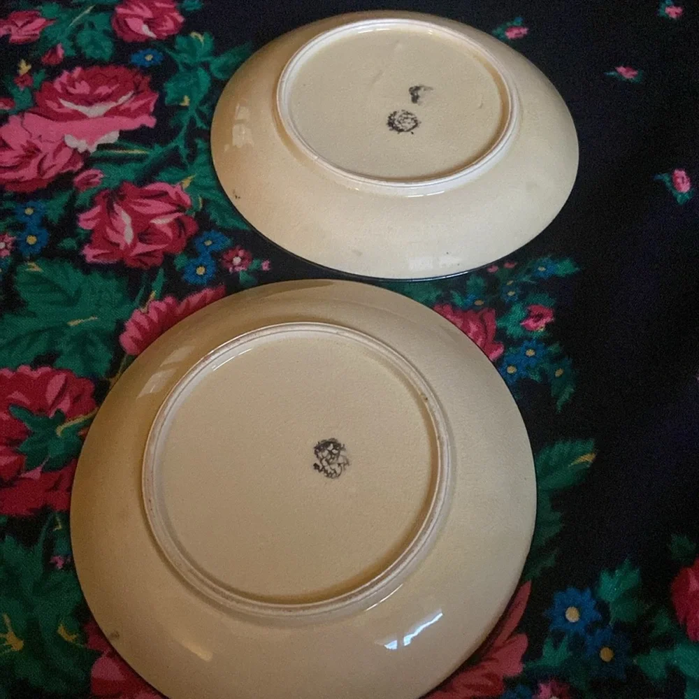 Vintage pair of pottery style plates leaves fruit